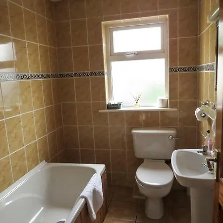 Konukevi ♣ Center Of Town 3br House ♣ Free Parking Killarney